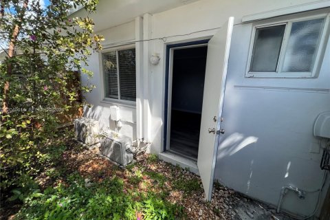 Copropriété à louer à Oakland Park, Floride: 1 chambre, 39.86 m2 № 2086178 - photo 14