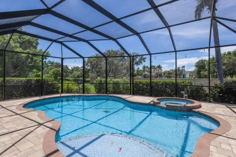 House in Bradenton, Florida 5 bedrooms, 284 sq.m. № 1885713 - photo 2