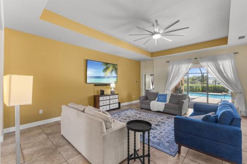 House in Bradenton, Florida 5 bedrooms, 284 sq.m. № 1885713 - photo 7