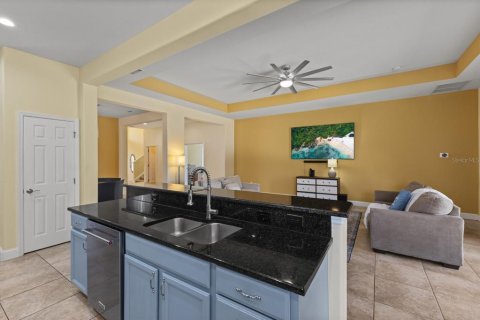 House in Bradenton, Florida 5 bedrooms, 284 sq.m. № 1885713 - photo 12