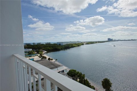 Снять в аренду кондоминиум в Санни-Айлс-Бич, Флорида 1 спальня, 70.79м2, № 1984307 - фото 11