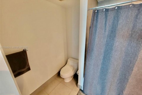 Copropriété à louer à Miami, Floride: 1 chambre, 70.05 m2 № 2008228 - photo 11