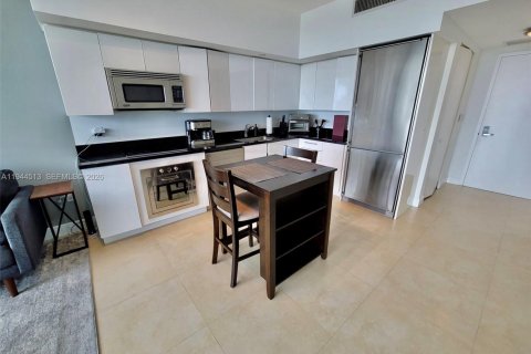 Copropriété à louer à Miami, Floride: 1 chambre, 70.05 m2 № 2008228 - photo 7