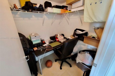 Copropriété à louer à Miami, Floride: 1 chambre, 70.05 m2 № 2008228 - photo 10