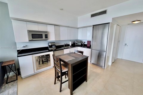 Copropriété à louer à Miami, Floride: 1 chambre, 70.05 m2 № 2008228 - photo 3