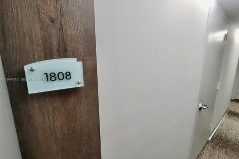 Copropriété à louer à Miami, Floride: 1 chambre, 70.05 m2 № 2008228 - photo 18