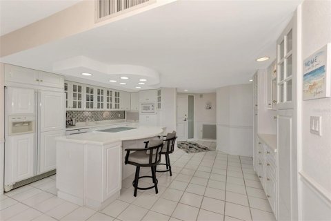Condominio en alquiler en Sarasota, Florida, 3 dormitorios, 173.45 m2 № 926822 - foto 11