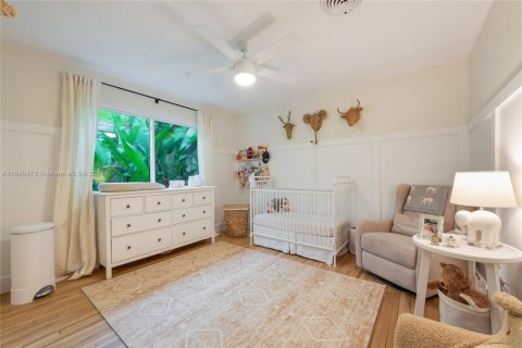 House in Coral Gables, Florida 3 bedrooms, 176.14 sq.m. № 1360262 - photo 9