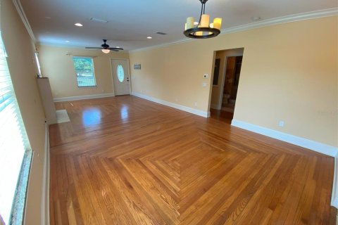 Снять в аренду виллу или дом в Деланд, Флорида 4 комнаты, 107.4м2, № 1874014 - фото 7