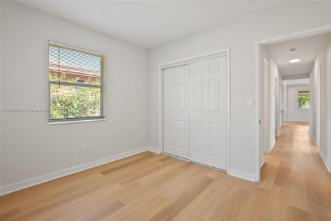 Casa en venta en North Miami Beach, Florida, 3 dormitorios, 128.76 m2 № 1857485 - foto 12