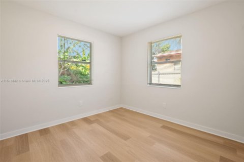 Casa en venta en North Miami Beach, Florida, 3 dormitorios, 128.76 m2 № 1857485 - foto 11