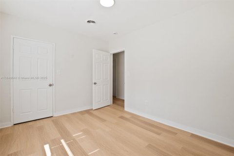 Casa en venta en North Miami Beach, Florida, 3 dormitorios, 128.76 m2 № 1857485 - foto 18