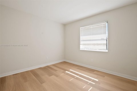 Casa en venta en North Miami Beach, Florida, 3 dormitorios, 128.76 m2 № 1857485 - foto 14