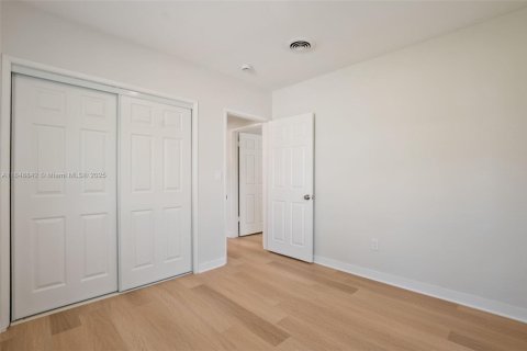 Casa en venta en North Miami Beach, Florida, 3 dormitorios, 128.76 m2 № 1857485 - foto 17