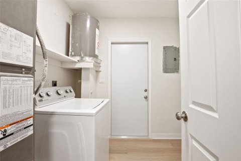 Casa en venta en North Miami Beach, Florida, 3 dormitorios, 128.76 m2 № 1857485 - foto 20