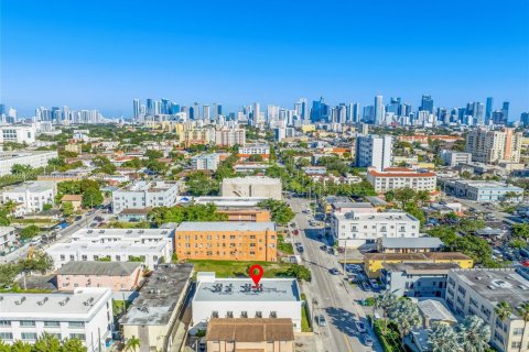 Купить коммерческую недвижимость в Майами, Флорида № 1934423 - фото 11