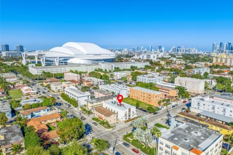 Купить коммерческую недвижимость в Майами, Флорида № 1934423 - фото 14
