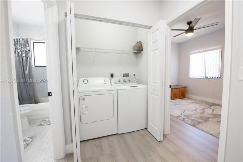 Villa ou maison à vendre à Homestead, Floride: 4 chambres, 255.67 m2 № 2042226 - photo 22