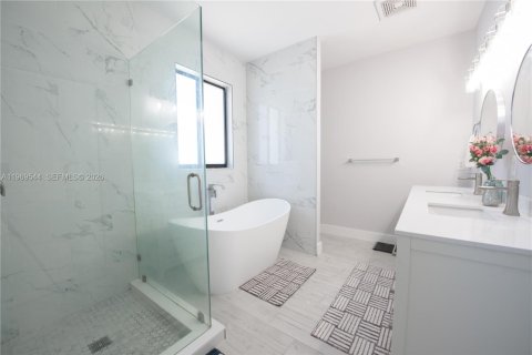 Villa ou maison à vendre à Homestead, Floride: 4 chambres, 255.67 m2 № 2042226 - photo 15