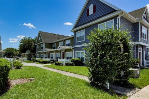 Adosado en venta en Kissimmee, Florida, 3 dormitorios, 120.4 m2 № 2236317 - foto 2