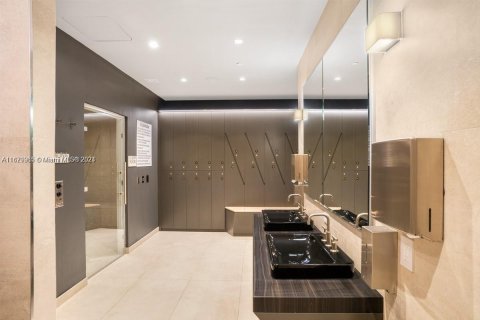 Condo in Miami, Florida, 1 bedroom  № 1705481 - photo 28