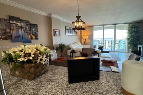 Condo in Hollywood, Florida, 2 bedrooms  № 1875359 - photo 23