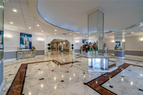 Condo in Hollywood, Florida, 2 bedrooms  № 1875359 - photo 7