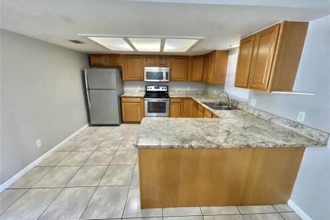 House in Kissimmee, Florida 3 bedrooms, 137.12 sq.m. № 2393743 - photo 4