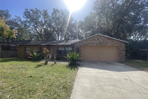 House in Kissimmee, Florida 3 bedrooms, 137.12 sq.m. № 2393743 - photo 2