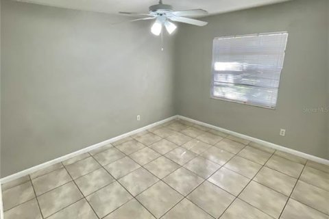 House in Kissimmee, Florida 3 bedrooms, 137.12 sq.m. № 2393743 - photo 8