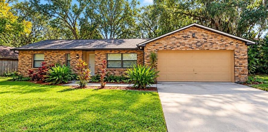 House in Kissimmee, Florida 3 bedrooms, 137.12 sq.m. № 2393743