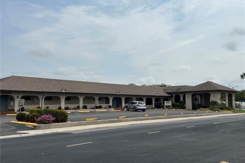 Condo in Saint Petersburg, Florida, 2 bedrooms  № 2227833 - photo 14