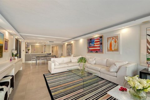 Condominio en venta en Sarasota, Florida, 2 dormitorios, 165.18 m2 № 2098726 - foto 5