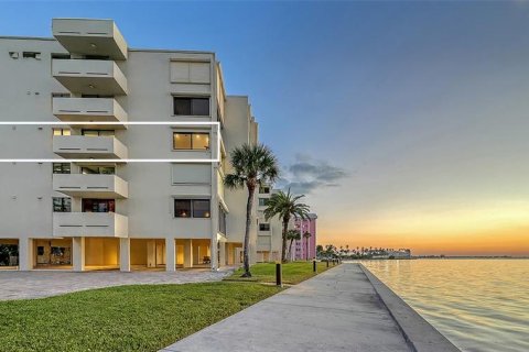 Condominio en venta en Sarasota, Florida, 2 dormitorios, 165.18 m2 № 2098726 - foto 23