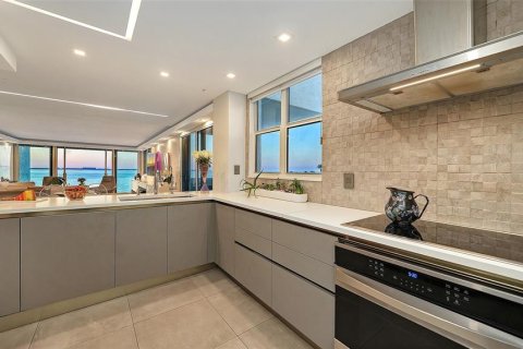 Condominio en venta en Sarasota, Florida, 2 dormitorios, 165.18 m2 № 2098726 - foto 11