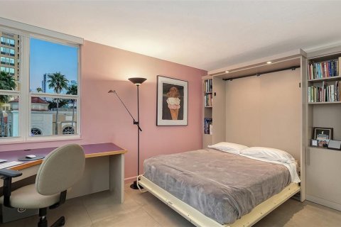 Condominio en venta en Sarasota, Florida, 2 dormitorios, 165.18 m2 № 2098726 - foto 21