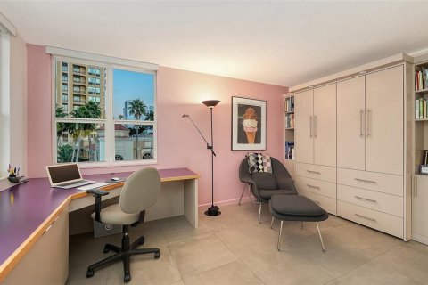 Condominio en venta en Sarasota, Florida, 2 dormitorios, 165.18 m2 № 2098726 - foto 19