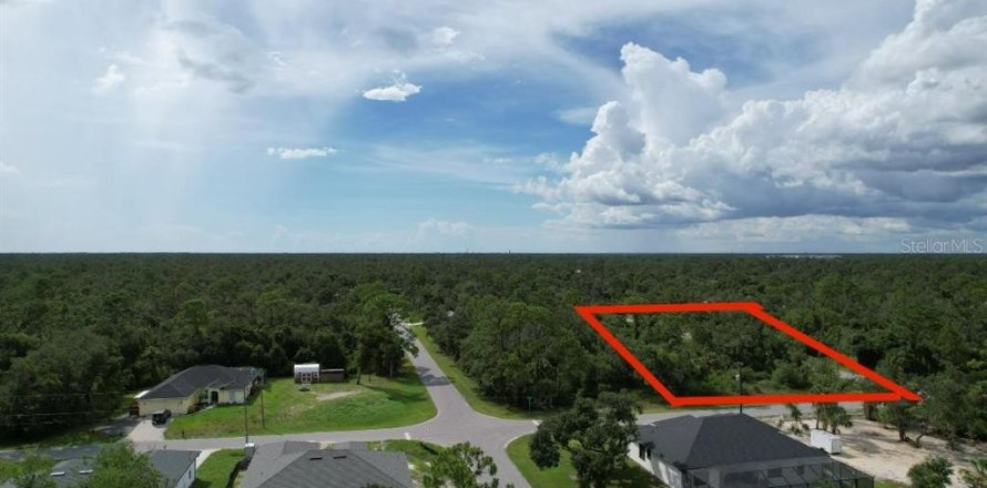 Land in Port Charlotte, Florida № 2165261
