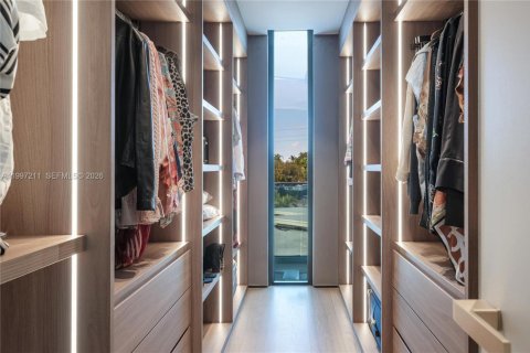 Снять в аренду виллу или дом в Майами-Бич, Флорида 5 спален, 348.38м2, № 2060605 - фото 22