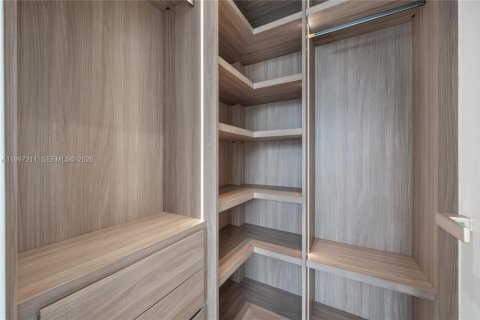 Снять в аренду виллу или дом в Майами-Бич, Флорида 5 спален, 348.38м2, № 2060605 - фото 26