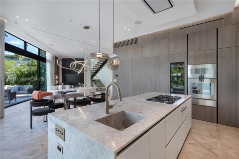 Снять в аренду виллу или дом в Майами-Бич, Флорида 5 спален, 348.38м2, № 2060605 - фото 16