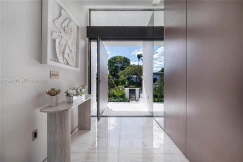 Снять в аренду виллу или дом в Майами-Бич, Флорида 5 спален, 348.38м2, № 2060605 - фото 3