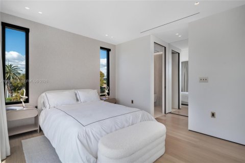 Снять в аренду виллу или дом в Майами-Бич, Флорида 5 спален, 348.38м2, № 2060605 - фото 30