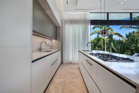 Снять в аренду виллу или дом в Майами-Бич, Флорида 5 спален, 348.38м2, № 2060605 - фото 14