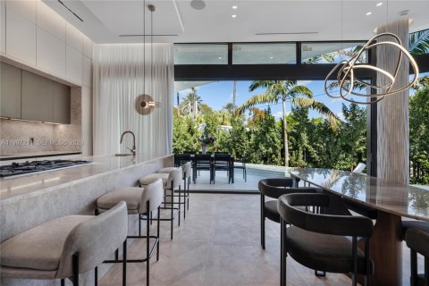 Снять в аренду виллу или дом в Майами-Бич, Флорида 5 спален, 348.38м2, № 2060605 - фото 9