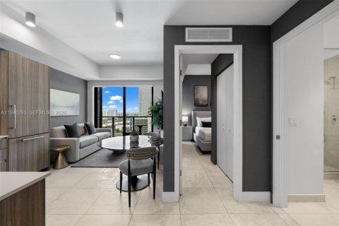 Купить кондоминиум в Майами, Флорида 1 спальня, 53.05м2, № 2088978 - фото 4