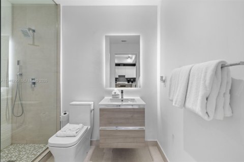 Купить кондоминиум в Майами, Флорида 1 спальня, 53.05м2, № 2088978 - фото 17