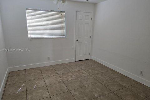 Villa ou maison à louer à Fort Lauderdale, Floride: 3 chambres, 106.65 m2 № 1940649 - photo 24