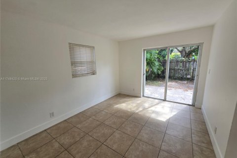 Villa ou maison à louer à Fort Lauderdale, Floride: 3 chambres, 106.65 m2 № 1940649 - photo 27