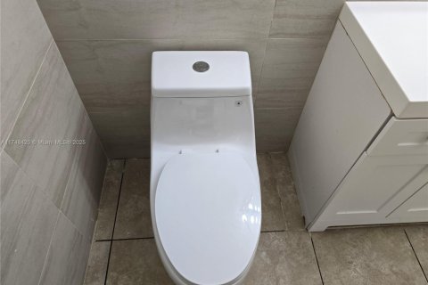 Villa ou maison à louer à Fort Lauderdale, Floride: 3 chambres, 106.65 m2 № 1940649 - photo 21